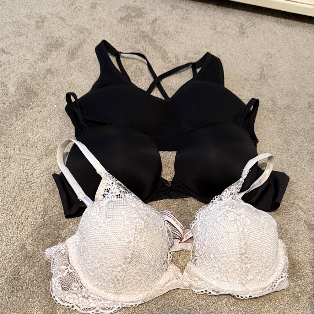 Victoria's Secret Black and Cream Lace Bra Set
